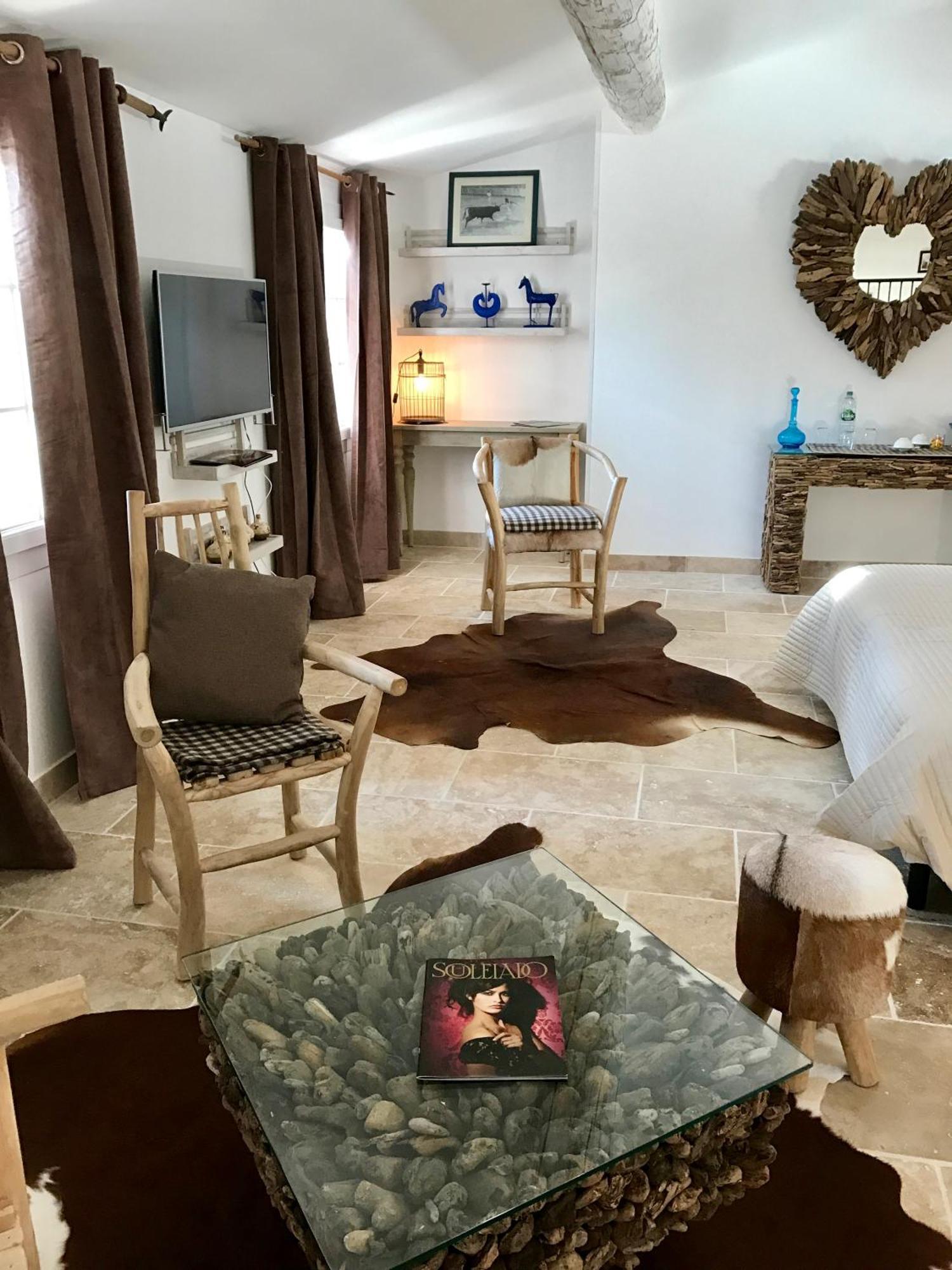 Bed and Breakfast Mas Du Grand Bordes Сен-Лоран-д'Егуз Екстер'єр фото